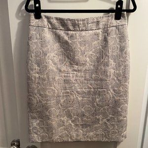 Ann Taylor Black, Silver, Cream Floral Pencil Skirt - size 6